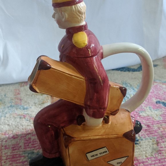 RARE Vintage Bellboy Teapot Made for Linens n' Things - Picture 2 of 6